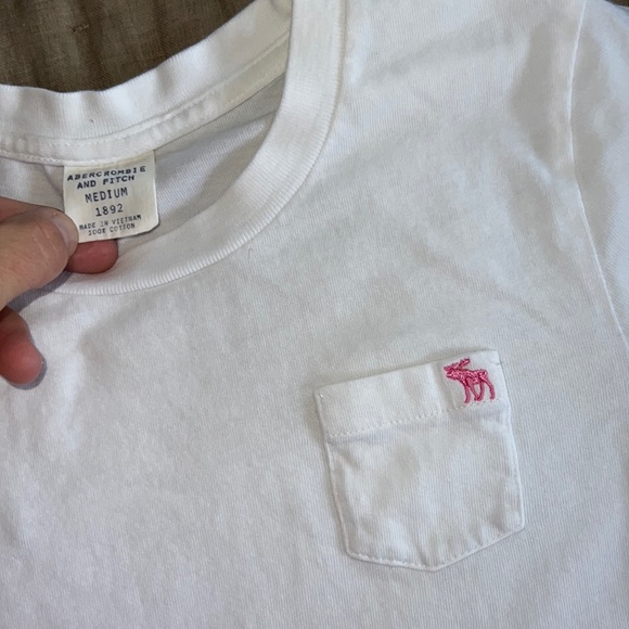 Abercrombie and Fitch Baby tee - Picture 2 of 5